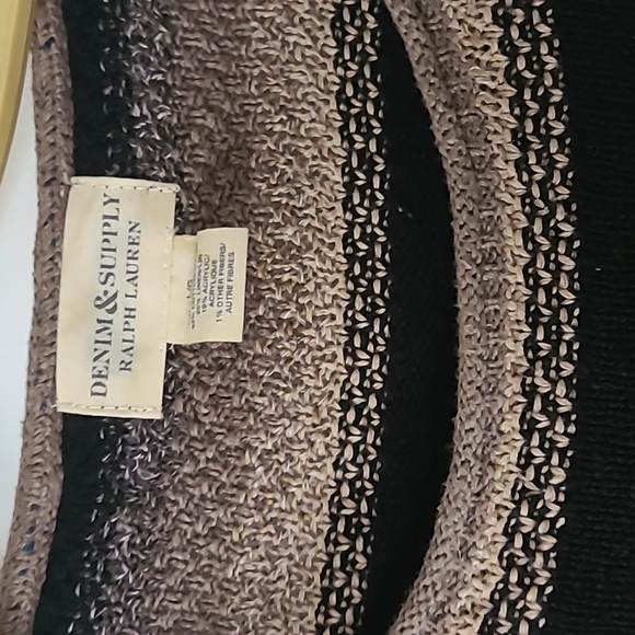 Sweater - Picture 2 of 3